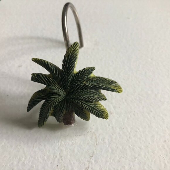 Palm Tree Shower Curtain, curtain rings, and rugs - Picture 11 of 14